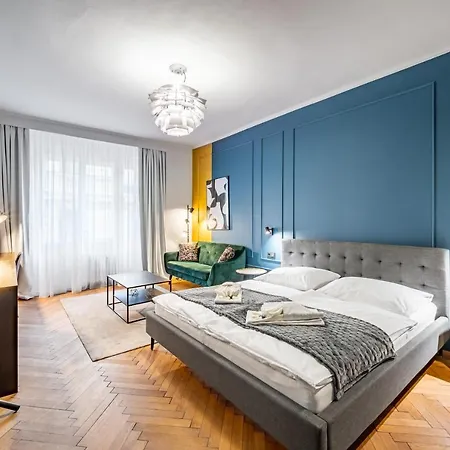 Loong Refresh Old Town